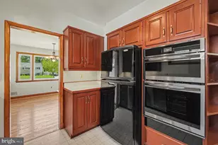 9204 Snyder Ln, Perry Hall, MD 21128 - Photo 11