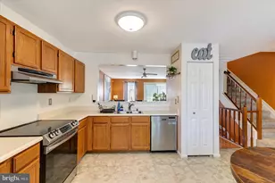 10983 Baskerville Rd, Reisterstown, MD 21136 - Photo 5