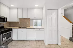 10 Pine Bark Ct, Cockeysville, MD 21030 - Photo 7