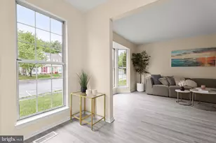 1 Woodhollow Ct, Owings Mills, MD 21117 - Photo 5