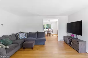6505 Loch Hill Ct, Baltimore, MD 21239 - Photo 9