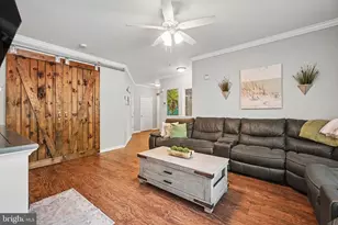 598 Hopkins Landing Dr, Essex, MD 21221 - Photo 5