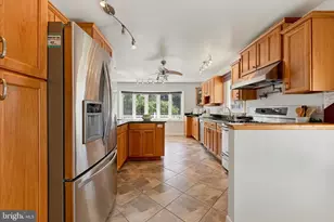 8216 Thornton Rd, Towson, MD 21204 - Photo 11