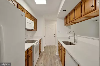 9101 Lincolnshire Court #E, Parkville, MD 21234 - Photo 5