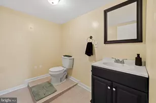 8201 Old Harford, Parkville, MD 21234 - Photo 23