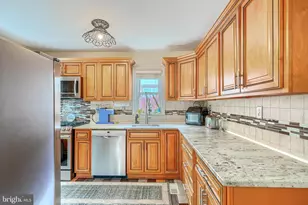 9807 Hilltop Dr, Baltimore, MD 21234 - Photo 27