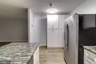 2215 Lowells Glen Rd, Parkville, MD 21234 - Photo 15