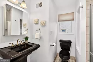 9 Maple Ave, Baltimore, MD 21228 - Photo 27