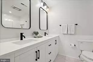 110 Old Crossing Dr, Baltimore, MD 21208 - Photo 35