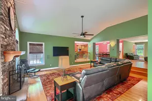 13908 Foxland Rd, Phoenix, MD 21131 - Photo 9