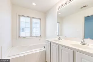 4322 Vintage Ivy Ln, Owings Mills, MD 21117 - Photo 21