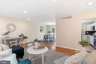 910 Crestwick Rd, Towson, MD 21286 - Photo 3
