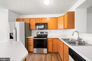 14 Gemstone Ct, Baltimore, MD 21244 - Photo 7