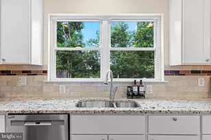 2300 Ravenview Rd, Lutherville Timonium, MD 21093 - Photo 15