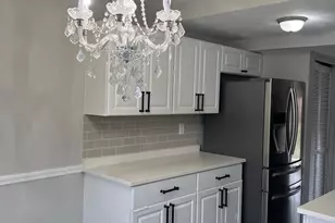 406 Essexwood Ct, Essex, MD 21221 - Photo 5