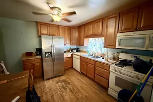 21 Honeycomb Rd, Baltimore, MD 21220 - Photo 5