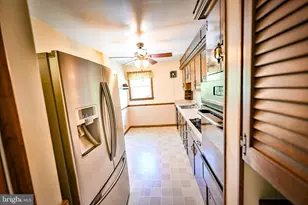 1041 Winsford Rd, Baltimore, MD 21204 - Photo 7