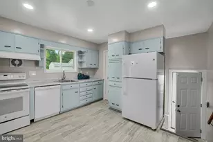 3215 Southgreen Rd, Windsor Mill, MD 21244 - Photo 9