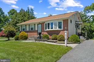 318 Holly Hill Rd, Reisterstown, MD 21136 - Photo 3