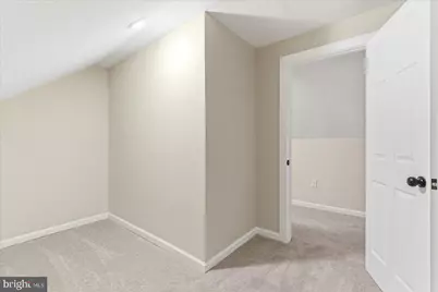 1 Glenwood Avenue, Baltimore, MD 21228 - Photo 19
