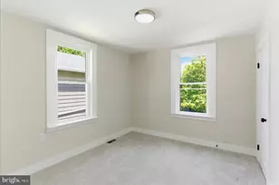 1 Glenwood Ave, Baltimore, MD 21228 - Photo 25