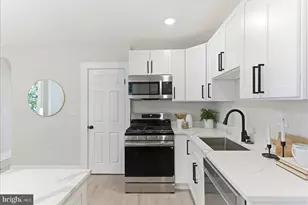 1 Glenwood Ave, Baltimore, MD 21228 - Photo 13