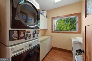 6715 Newstead Ln, Baltimore, MD 21209 - Photo 29