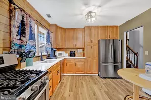 5824 Oakland Rd, Baltimore, MD 21227 - Photo 9