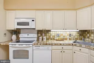 19 Saddle Ct, Baltimore, MD 21208 - Photo 13