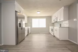 332 Suter Rd, Baltimore, MD 21228 - Photo 7