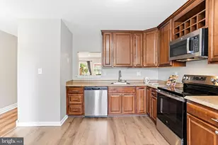 9 Island Run Ct, Catonsville, MD 21228 - Photo 7