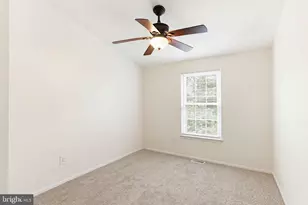 9 Island Run Ct, Catonsville, MD 21228 - Photo 25