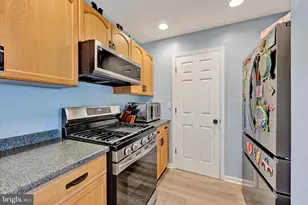 521 Riverside Dr, Essex, MD 21221 - Photo 7
