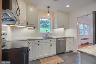422 Aigburth Rd, Towson, MD 21286 - Photo 17