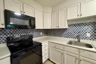 11 Warren Lodge Ct, Cockeysville, MD 21030 - Photo 5