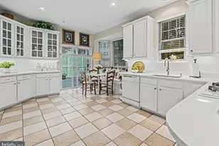 15 Austringer Ct, Baltimore, MD 21208 - Photo 9