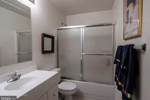 15 Austringer Ct, Baltimore, MD 21208 - Photo 27