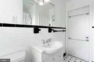 8426 Pleasant Plaines, Towson, MD 21286 - Photo 17