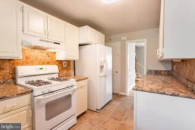 8426 Pleasant Plains, Towson, MD 21286 - Photo 7