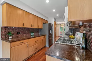 6937 Copperbend Ln, Baltimore, MD 21209 - Photo 23