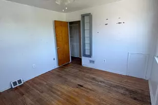 8055 Park Haven Rd, Dundalk, MD 21222 - Photo 15