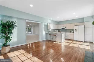 34 Old Dominion Ct, Catonsville, MD 21228 - Photo 15