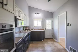 803 Woodglen Pl, Baltimore, MD 21208 - Photo 7