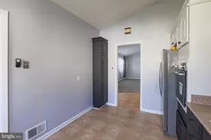 803 Woodglen Pl, Baltimore, MD 21208 - Photo 5