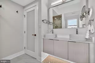 8214 Laurel Dr, Parkville, MD 21234 - Photo 19