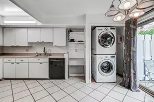 15 Stonehenge Cir, Baltimore, MD 21208 - Photo 11