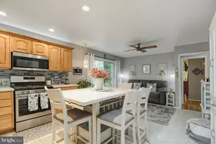 11 Lake Forest Ct, Baltimore, MD 21236 - Photo 9