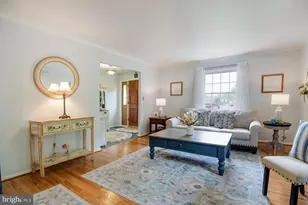 11 Lake Forest Ct, Baltimore, MD 21236 - Photo 5