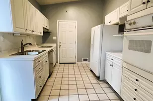 2400 Lightfoot Dr, Baltimore, MD 21209 - Photo 7