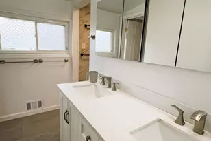 2400 Lightfoot Dr, Baltimore, MD 21209 - Photo 11